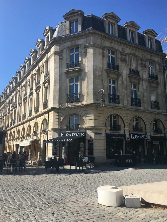 Bedinreims "Burgundy Bottle" 110M2 Exceptional, 4 Chambres Doubles, 2 Bain, Free Park & Wifi, Tout Equipe エクステリア 写真